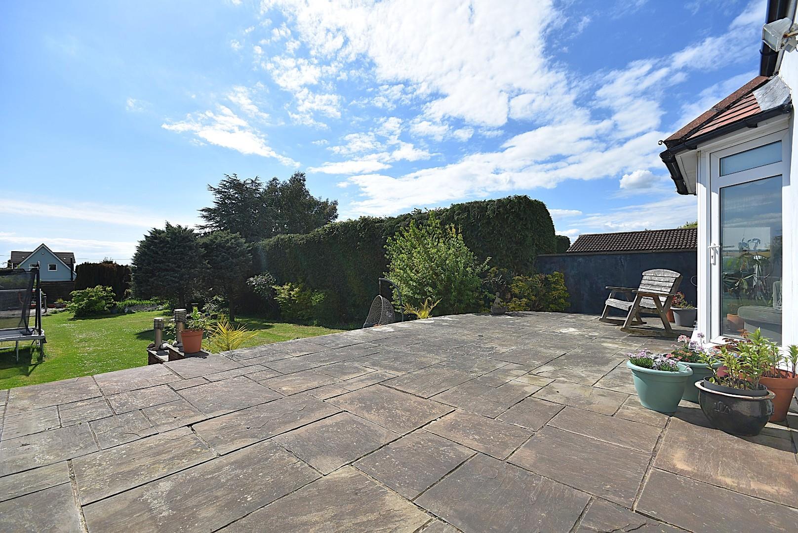 76 South Road, Sully, CF64 5SL